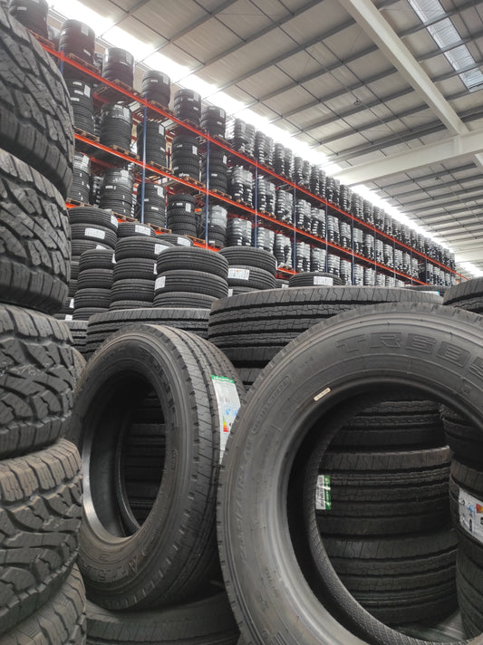 Sinais de que seus pneus precisam ser trocados: Segurança e desempenho em primeiro lugar!